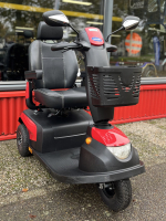 Scootmobiel Invacare Orion Pro 2021 rood\/zwart gebruikt