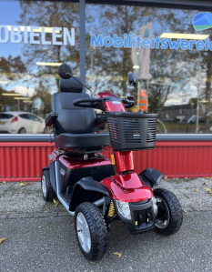 Scootmobiel gebruikt Pride Luna Victory XL140s rood