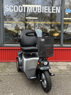 Scootmobiel gebruikt Life and Mobility Mezzo 3 Zilver 2015